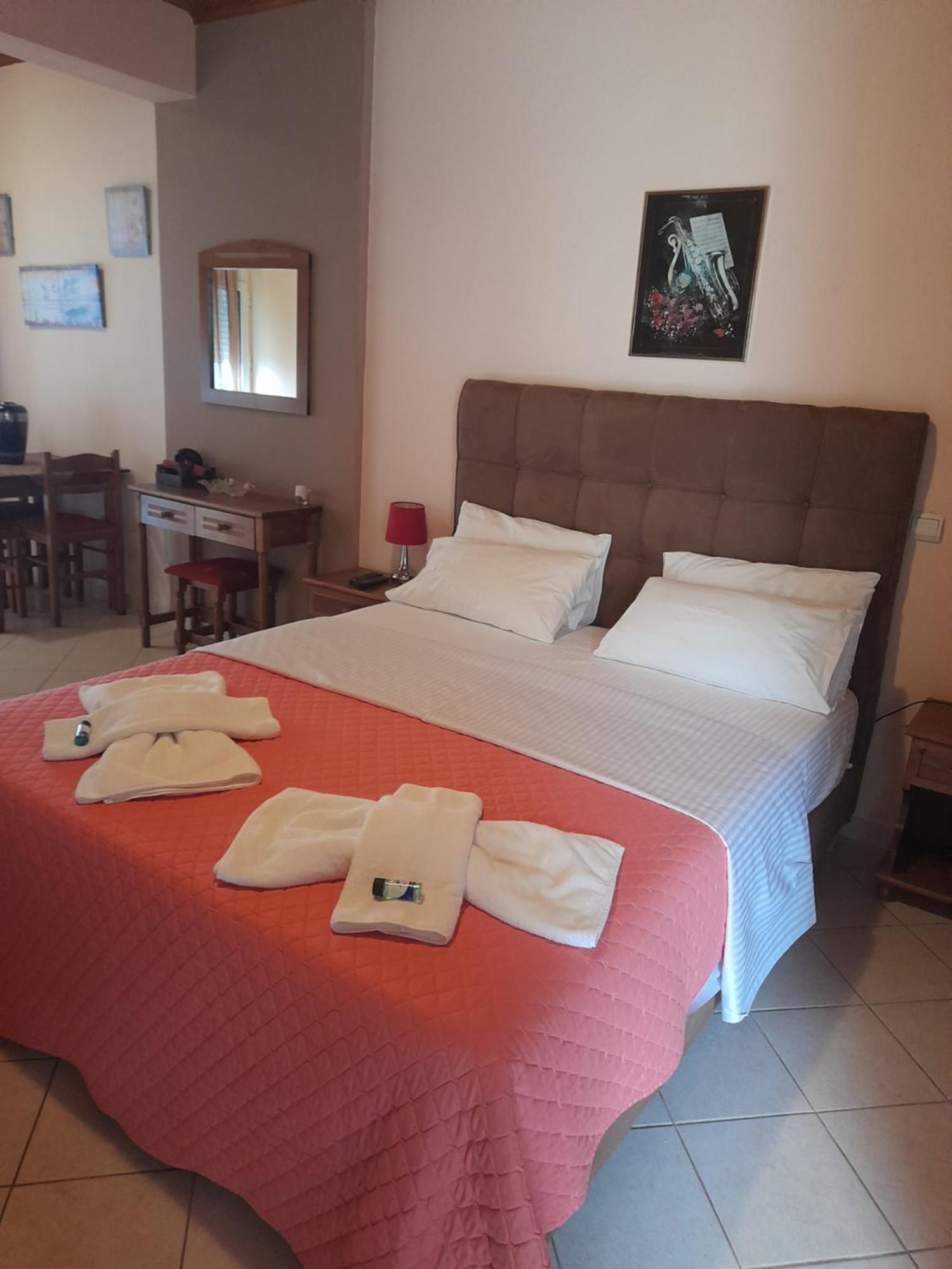 Delfini Aparthotel Αχλαδερή Εξωτερικό φωτογραφία