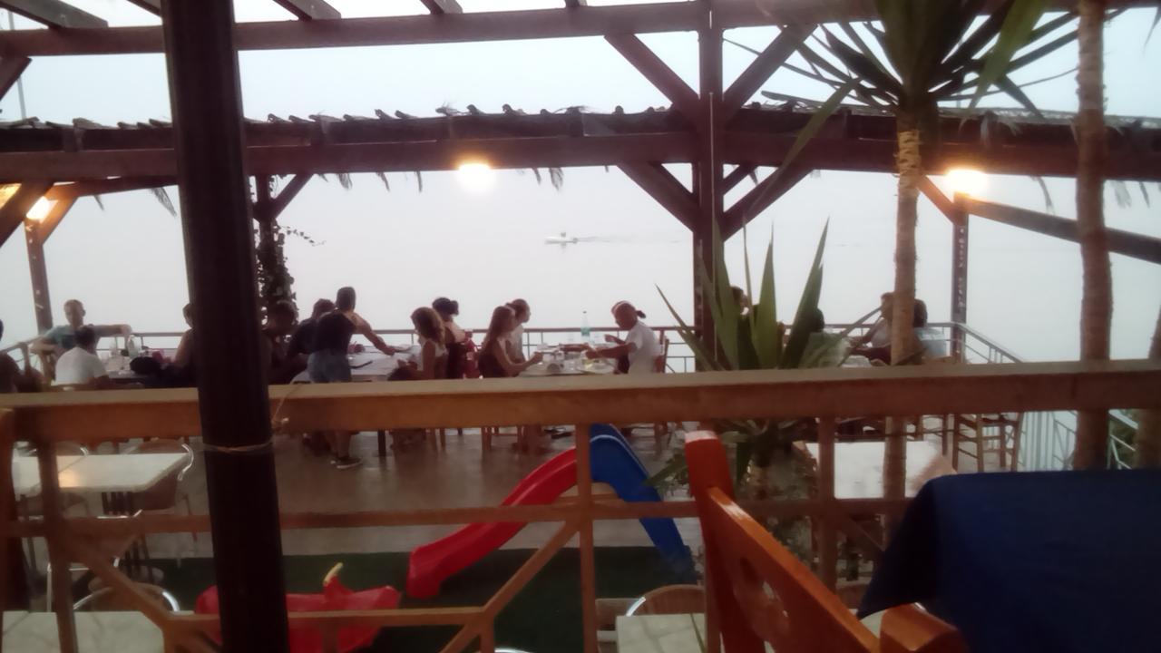 Delfini Aparthotel Αχλαδερή Εξωτερικό φωτογραφία